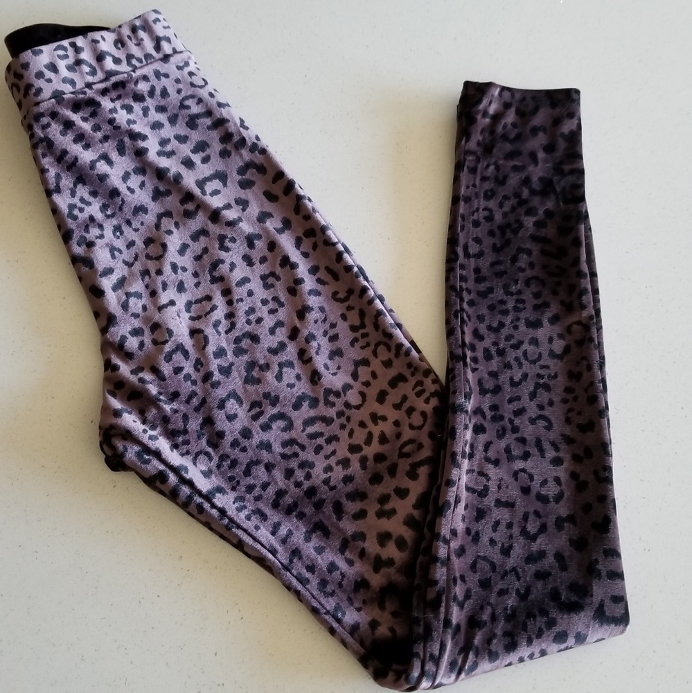 Purple velvet leopard leggings